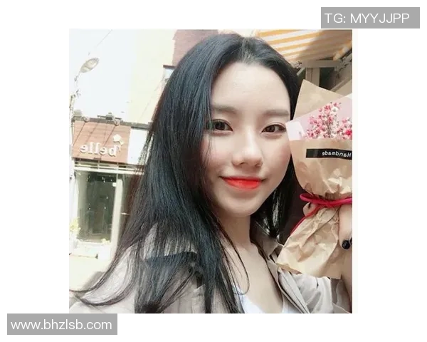 足球明星女友被曝劈腿内幕揭示爱情背后的真相与伤痛